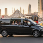 VIP ulaşım tercih etmek; güvenlik, gizlilik ve prestij demektir. Vito transfer, bu üç unsuru bir arada sunarak klasik taksi veya toplu taşıma alternatiflerinden net şekilde ayrılır.